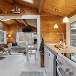 3 Bedroom Beautiful In Prázdninový dům *