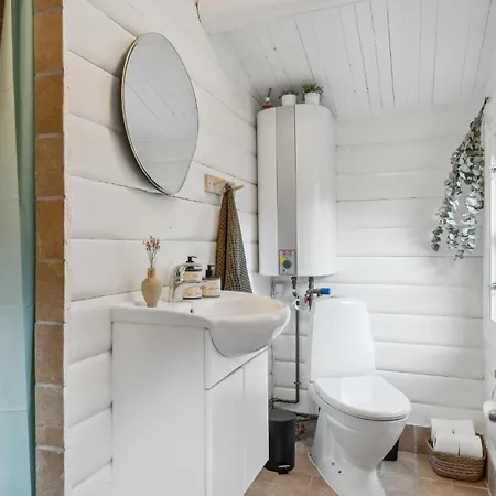 3 Bedroom Beautiful In Hornbaek