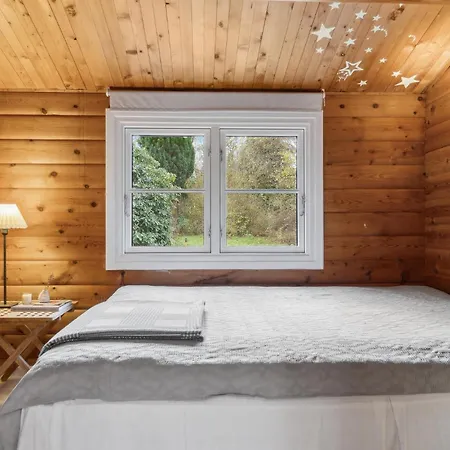 3 Bedroom Beautiful In * Hornbaek