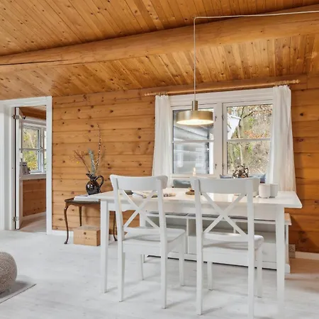 3 Bedroom Beautiful In * Hornbaek
