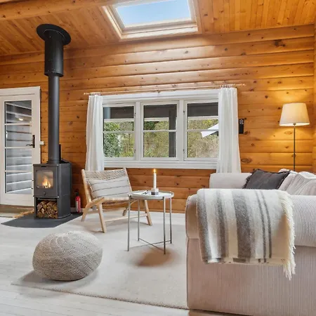 3 Bedroom Beautiful In Tatil Evi Hornbæk